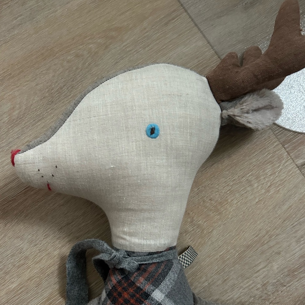 Maileg Sleepy Wakey Reindeer Pair - Picture 2 of 4